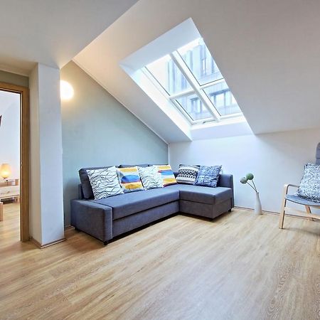 Nabo Apartments Прага Стая снимка