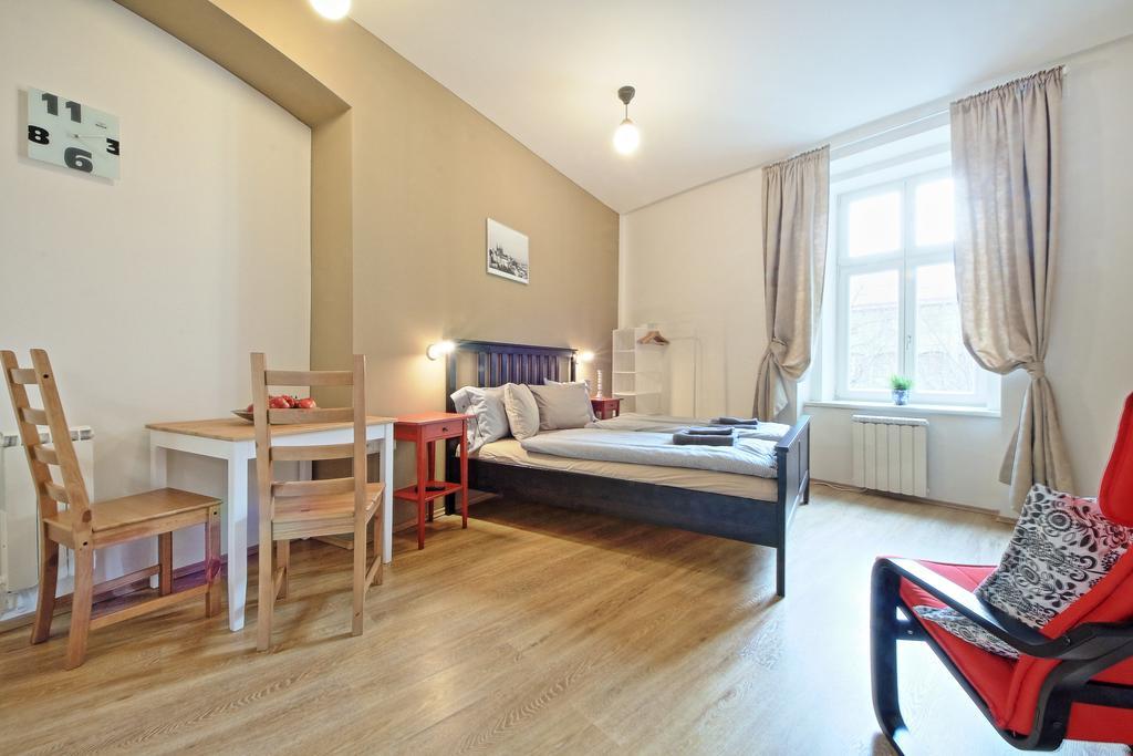 Nabo Apartments Прага Стая снимка