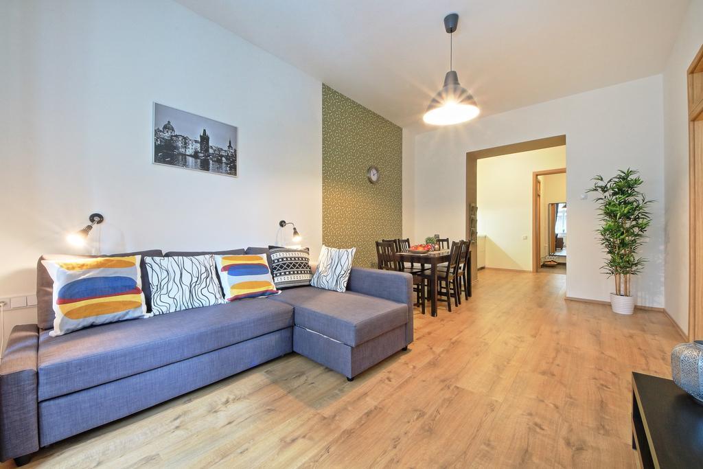 Nabo Apartments Прага Стая снимка