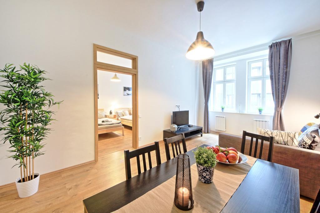 Nabo Apartments Прага Стая снимка