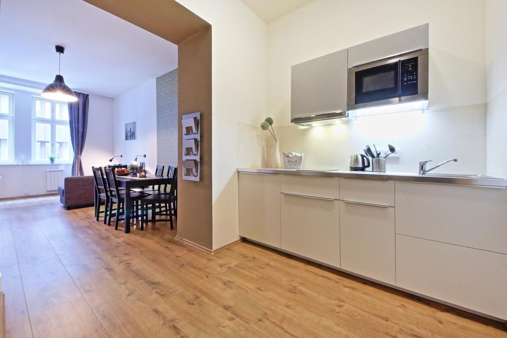 Nabo Apartments Прага Стая снимка