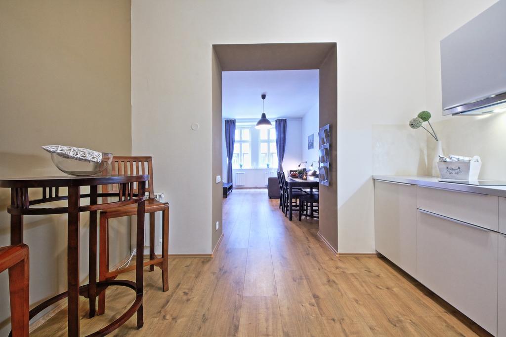 Nabo Apartments Прага Екстериор снимка