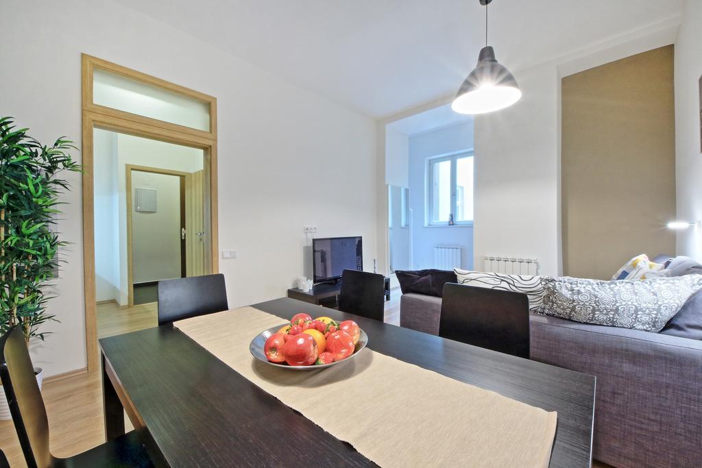Nabo Apartments Прага Стая снимка
