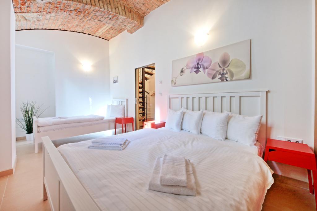 Nabo Apartments Прага Екстериор снимка