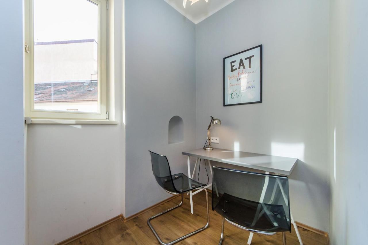 Nabo Apartments Прага Екстериор снимка