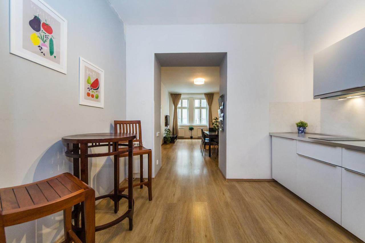 Nabo Apartments Прага Екстериор снимка